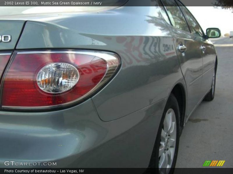 Mystic Sea Green Opalescent / Ivory 2002 Lexus ES 300