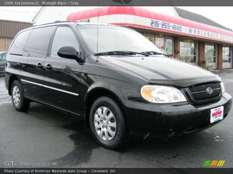 Midnight Black / Gray 2005 Kia Sedona LX