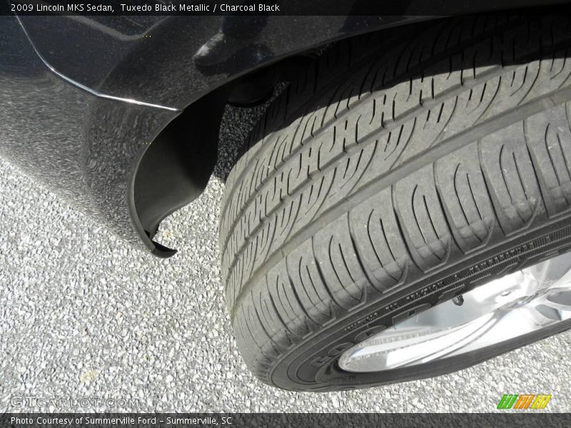 Tuxedo Black Metallic / Charcoal Black 2009 Lincoln MKS Sedan