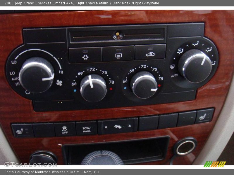 Light Khaki Metallic / Dark Khaki/Light Graystone 2005 Jeep Grand Cherokee Limited 4x4