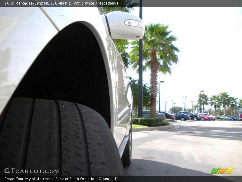 Arctic White / Macadamia 2008 Mercedes-Benz ML 350 4Matic