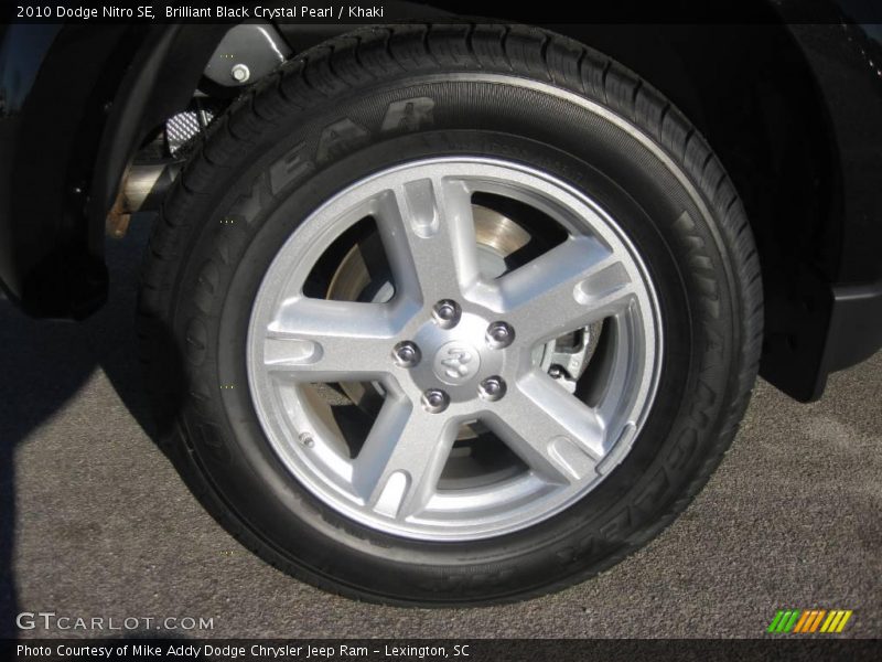 Brilliant Black Crystal Pearl / Khaki 2010 Dodge Nitro SE