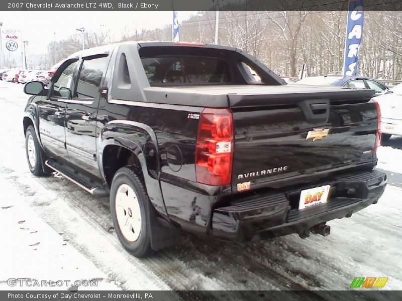 Black / Ebony 2007 Chevrolet Avalanche LTZ 4WD