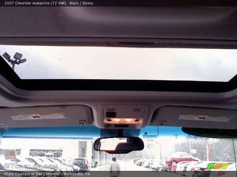 Black / Ebony 2007 Chevrolet Avalanche LTZ 4WD