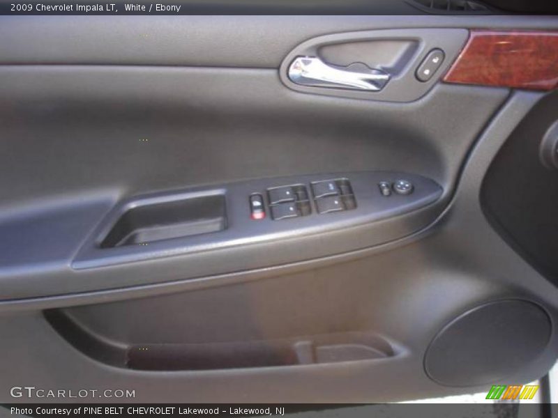 White / Ebony 2009 Chevrolet Impala LT