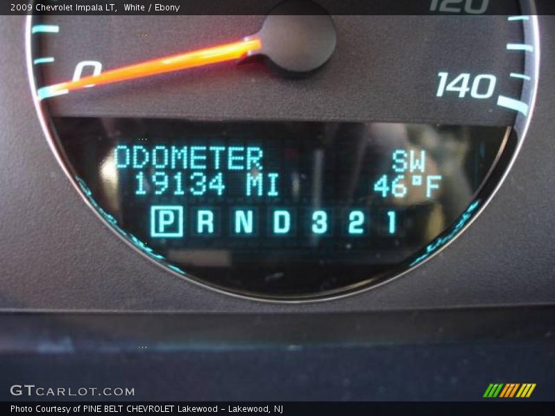 White / Ebony 2009 Chevrolet Impala LT