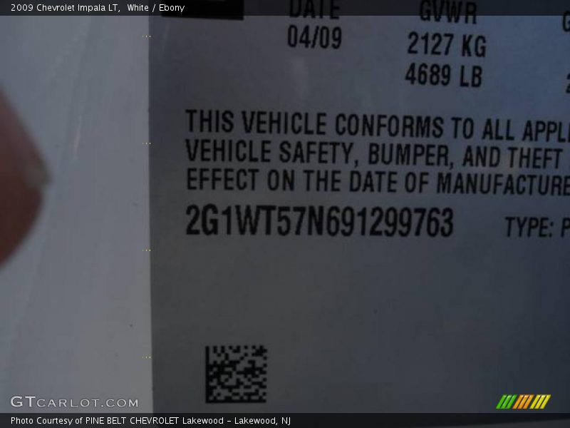 White / Ebony 2009 Chevrolet Impala LT