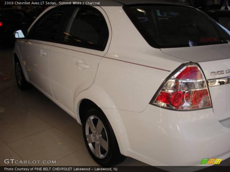 Summit White / Charcoal 2009 Chevrolet Aveo LT Sedan
