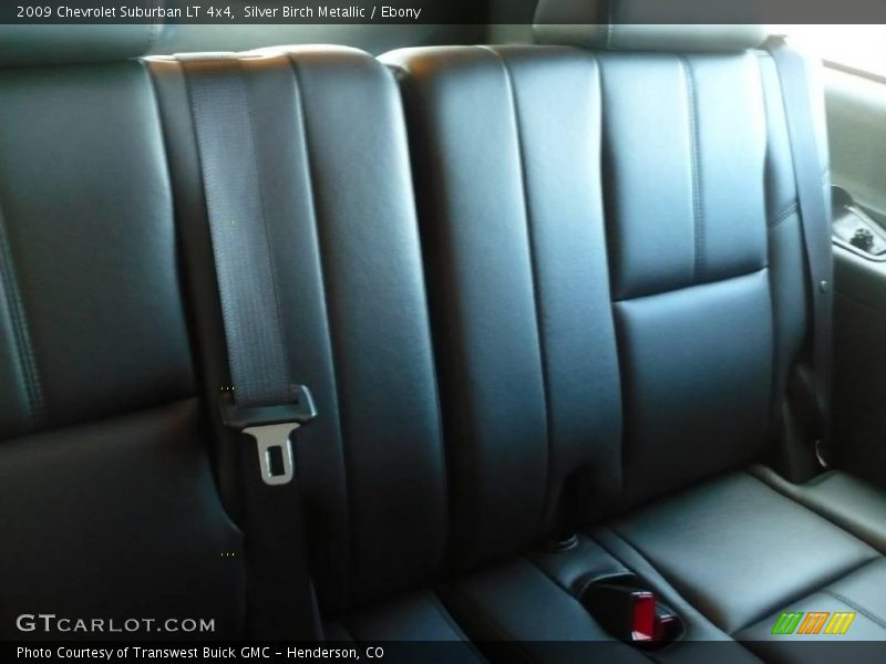 Silver Birch Metallic / Ebony 2009 Chevrolet Suburban LT 4x4