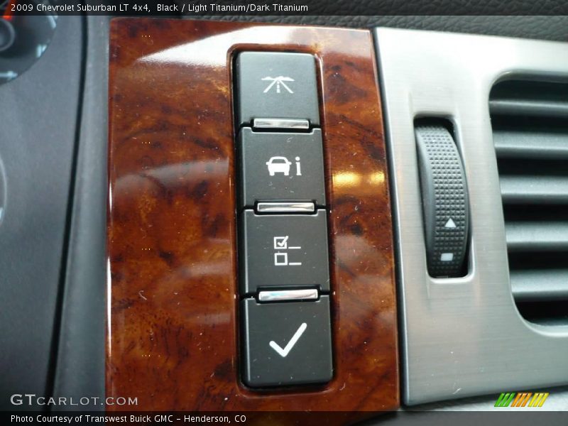 Black / Light Titanium/Dark Titanium 2009 Chevrolet Suburban LT 4x4