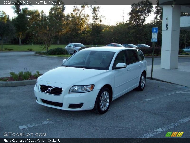 Ice White / Quartz 2009 Volvo V50 2.4i
