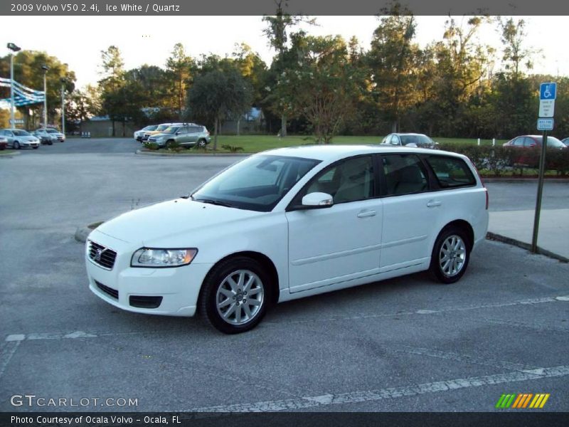 Ice White / Quartz 2009 Volvo V50 2.4i