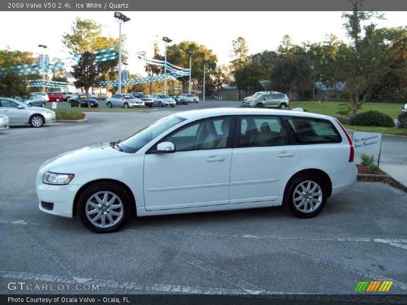 Ice White / Quartz 2009 Volvo V50 2.4i