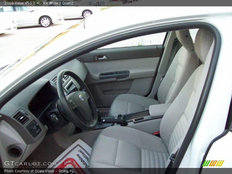 Ice White / Quartz 2009 Volvo V50 2.4i