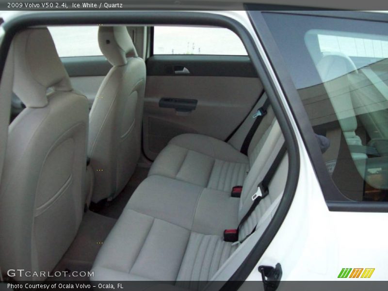Ice White / Quartz 2009 Volvo V50 2.4i