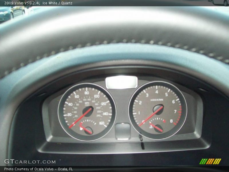 Ice White / Quartz 2009 Volvo V50 2.4i