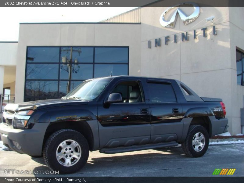 Onyx Black / Graphite 2002 Chevrolet Avalanche Z71 4x4