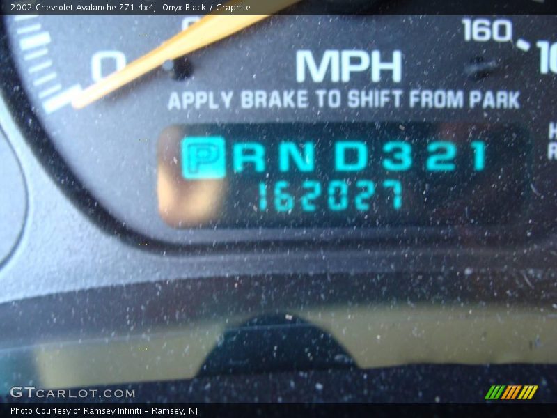 Onyx Black / Graphite 2002 Chevrolet Avalanche Z71 4x4