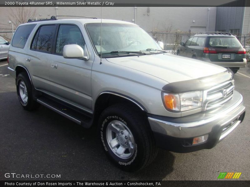 Millennium Silver Metallic / Gray 2000 Toyota 4Runner SR5