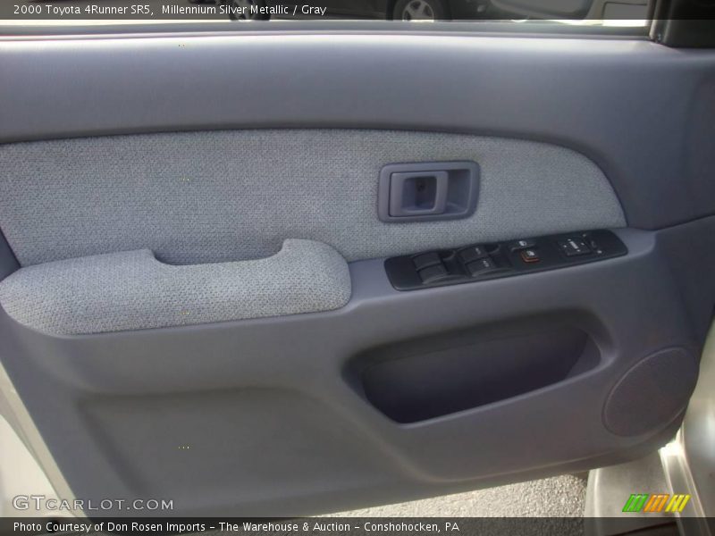 Millennium Silver Metallic / Gray 2000 Toyota 4Runner SR5