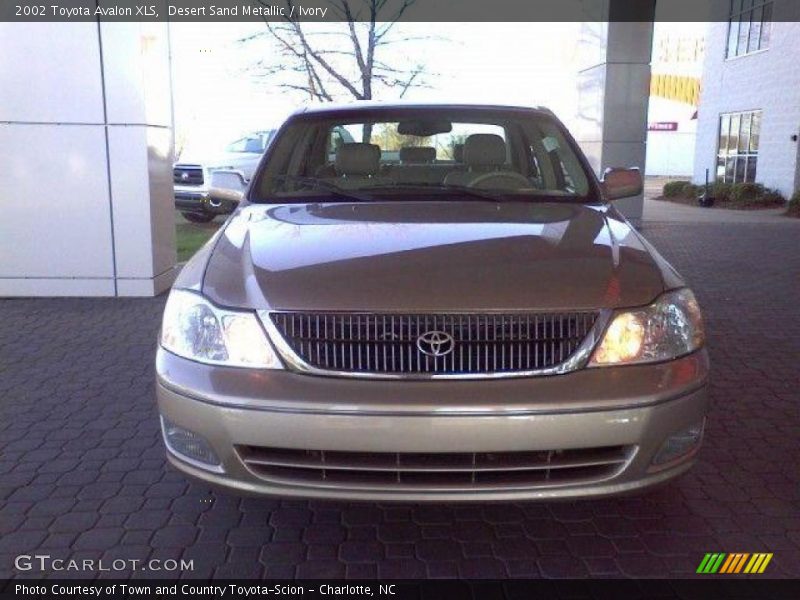 Desert Sand Metallic / Ivory 2002 Toyota Avalon XLS
