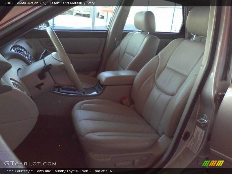 Desert Sand Metallic / Ivory 2002 Toyota Avalon XLS