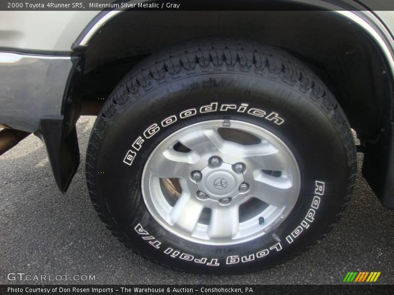 Millennium Silver Metallic / Gray 2000 Toyota 4Runner SR5