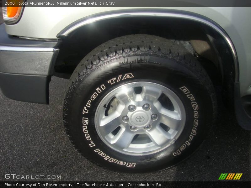 Millennium Silver Metallic / Gray 2000 Toyota 4Runner SR5