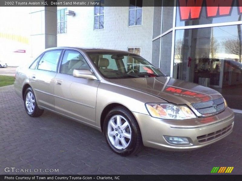 Desert Sand Metallic / Ivory 2002 Toyota Avalon XLS