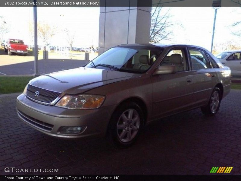 Desert Sand Metallic / Ivory 2002 Toyota Avalon XLS