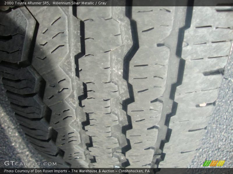 Millennium Silver Metallic / Gray 2000 Toyota 4Runner SR5