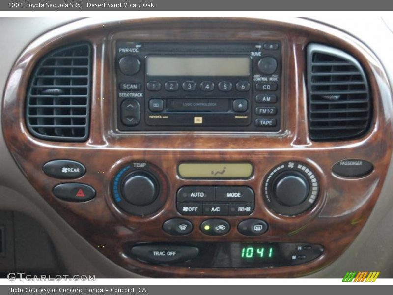 Desert Sand Mica / Oak 2002 Toyota Sequoia SR5