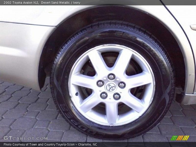 Desert Sand Metallic / Ivory 2002 Toyota Avalon XLS