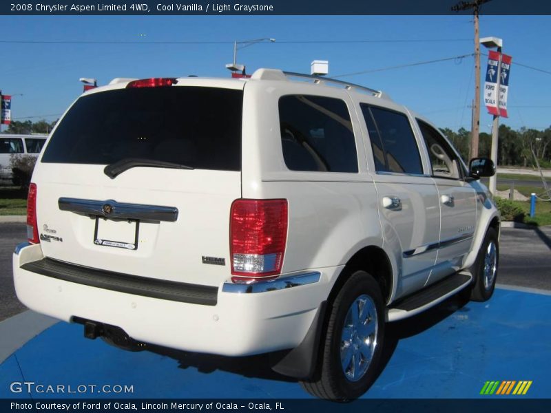 Cool Vanilla / Light Graystone 2008 Chrysler Aspen Limited 4WD