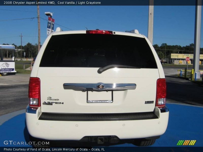Cool Vanilla / Light Graystone 2008 Chrysler Aspen Limited 4WD