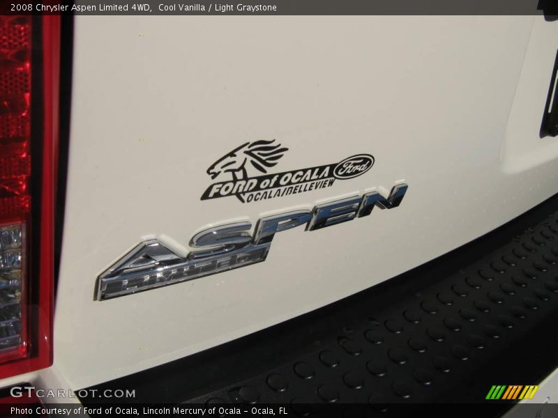 Cool Vanilla / Light Graystone 2008 Chrysler Aspen Limited 4WD