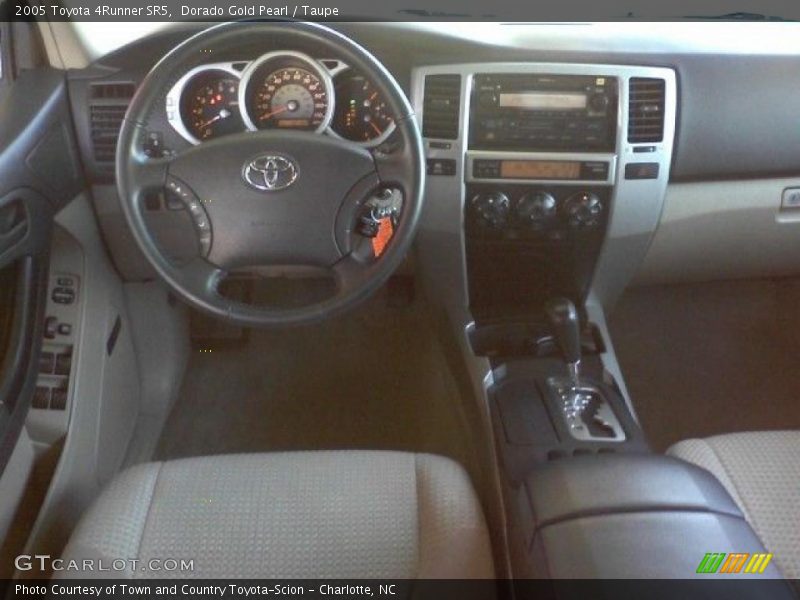 Dorado Gold Pearl / Taupe 2005 Toyota 4Runner SR5