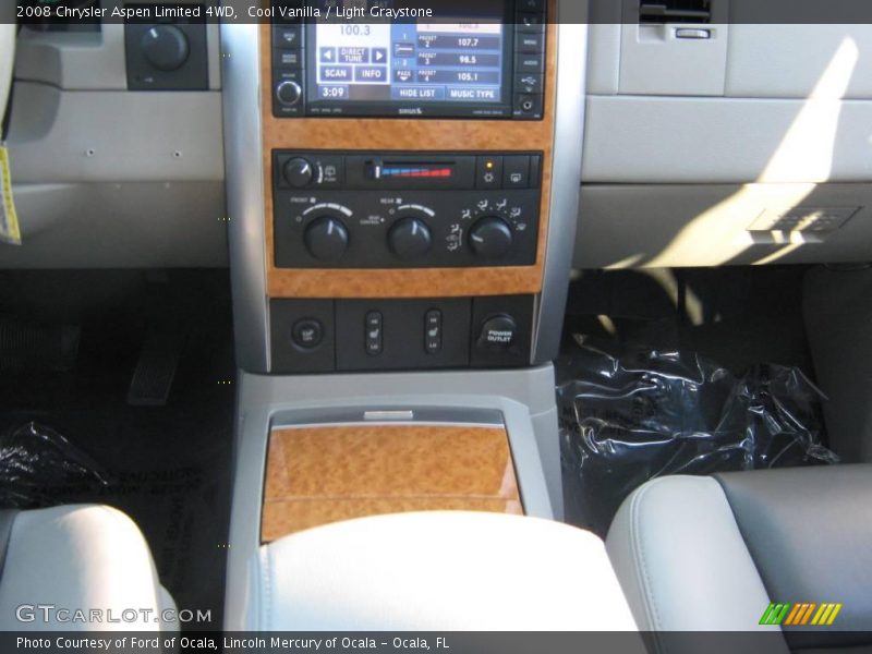 Cool Vanilla / Light Graystone 2008 Chrysler Aspen Limited 4WD