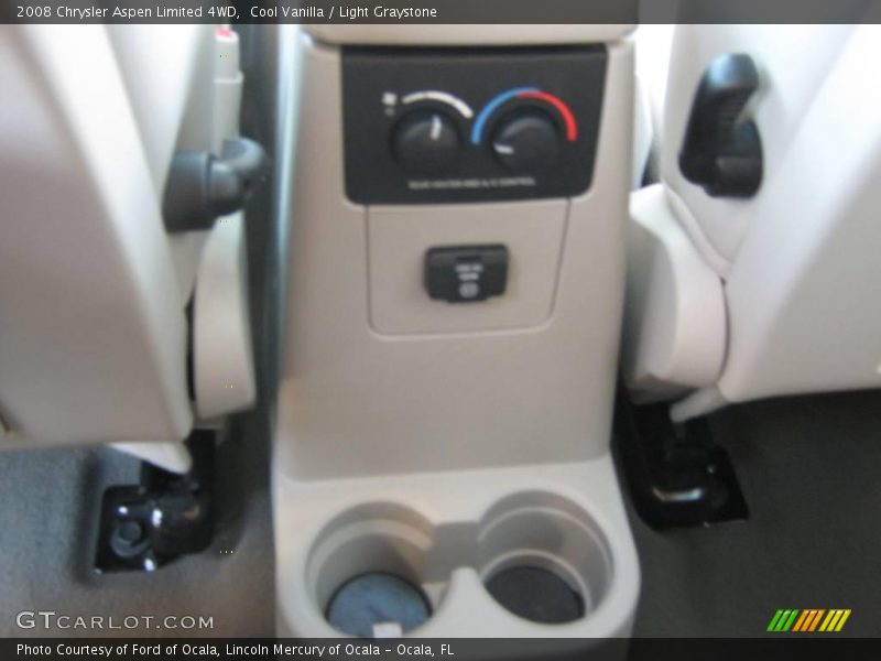 Cool Vanilla / Light Graystone 2008 Chrysler Aspen Limited 4WD