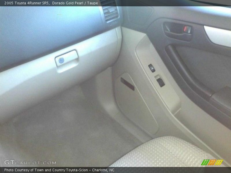 Dorado Gold Pearl / Taupe 2005 Toyota 4Runner SR5