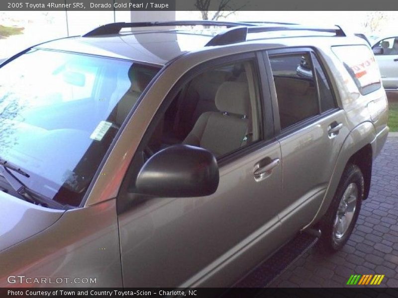 Dorado Gold Pearl / Taupe 2005 Toyota 4Runner SR5