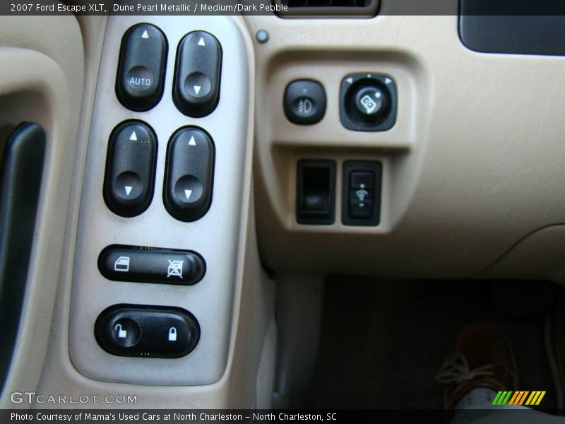 Dune Pearl Metallic / Medium/Dark Pebble 2007 Ford Escape XLT