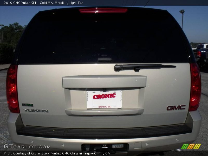 Gold Mist Metallic / Light Tan 2010 GMC Yukon SLT