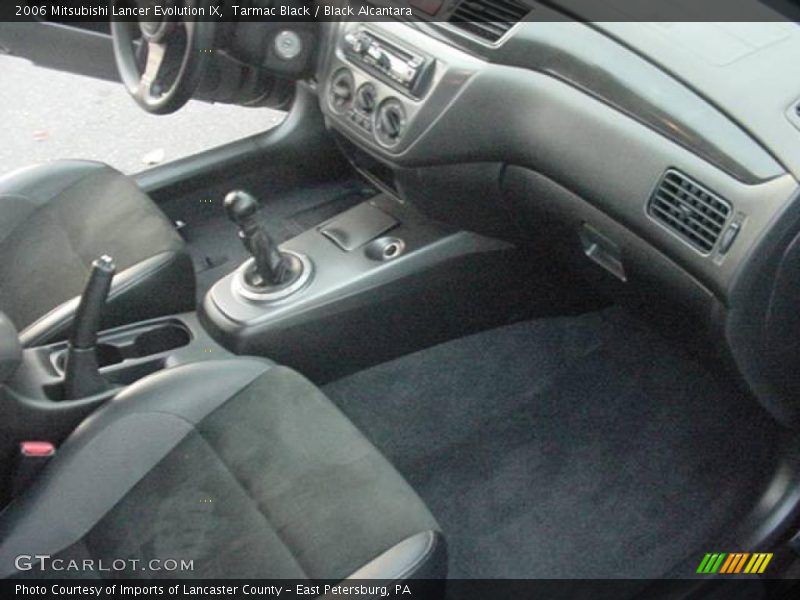 Tarmac Black / Black Alcantara 2006 Mitsubishi Lancer Evolution IX