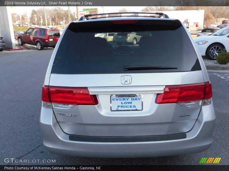 Silver Pearl Metallic / Gray 2009 Honda Odyssey LX