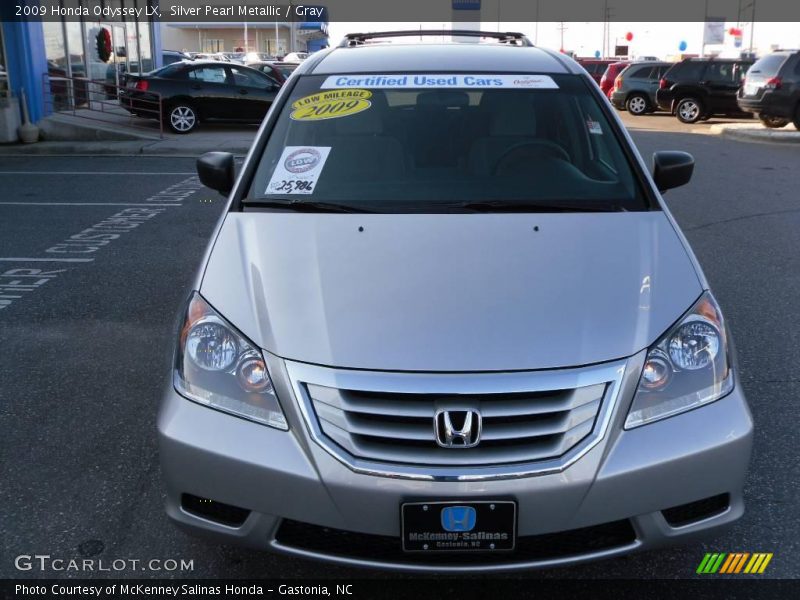 Silver Pearl Metallic / Gray 2009 Honda Odyssey LX