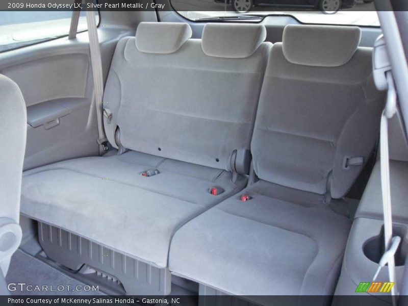 Silver Pearl Metallic / Gray 2009 Honda Odyssey LX