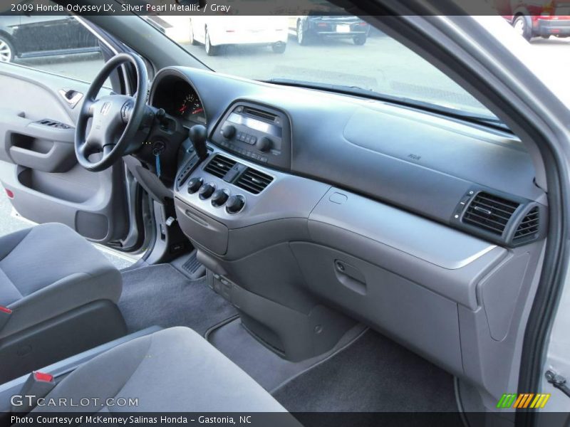 Silver Pearl Metallic / Gray 2009 Honda Odyssey LX
