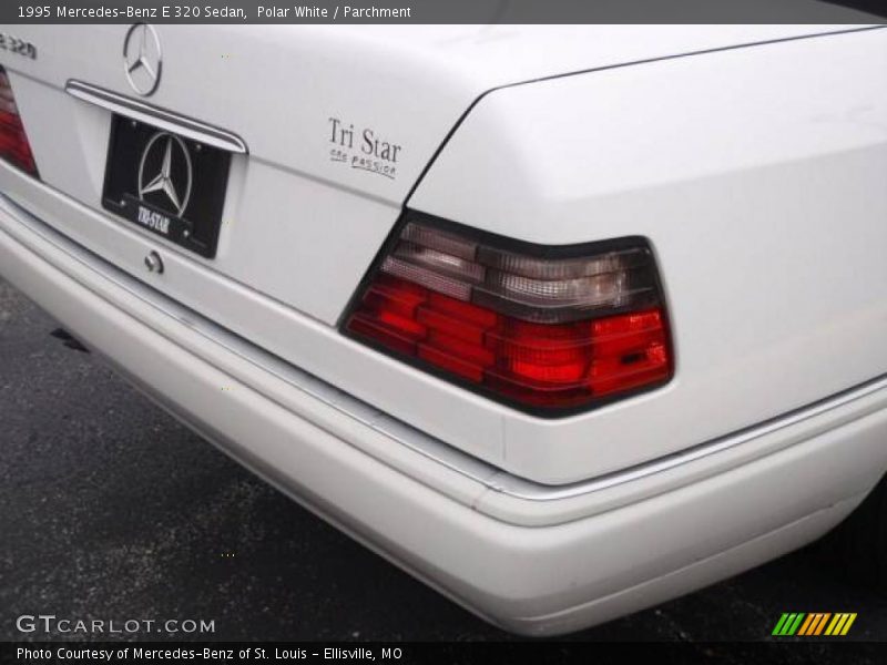 Polar White / Parchment 1995 Mercedes-Benz E 320 Sedan