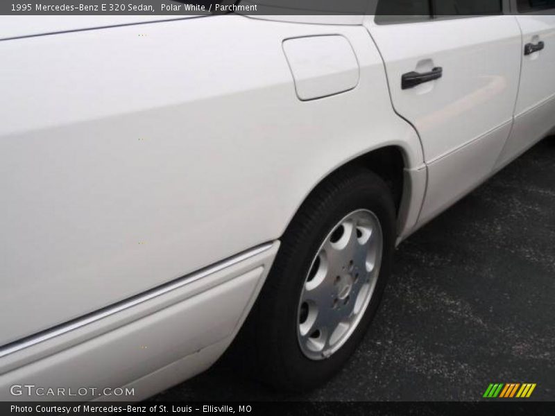 Polar White / Parchment 1995 Mercedes-Benz E 320 Sedan